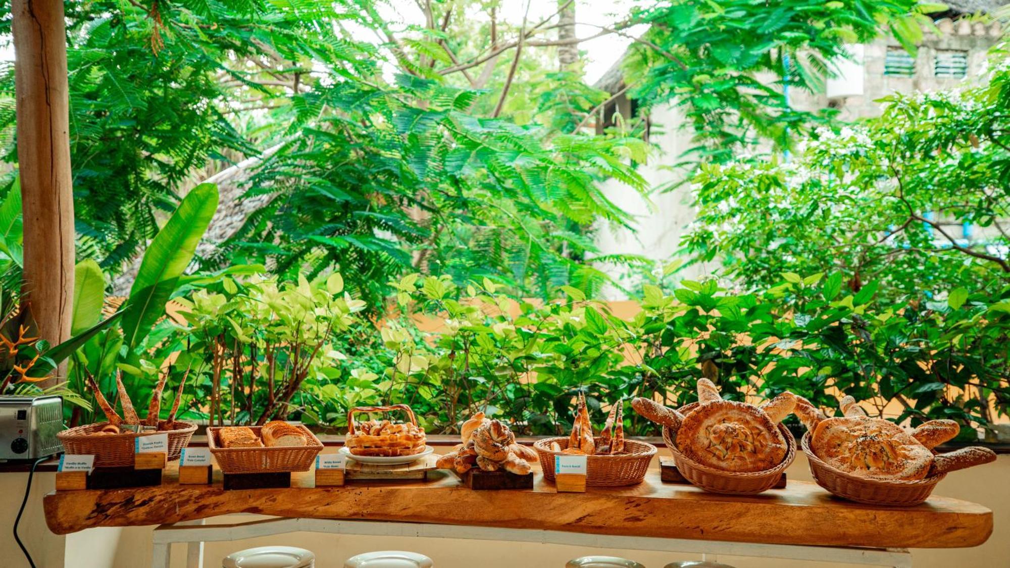 Sansi Kae Beach Resort Michamvi Kae Ngoại thất bức ảnh