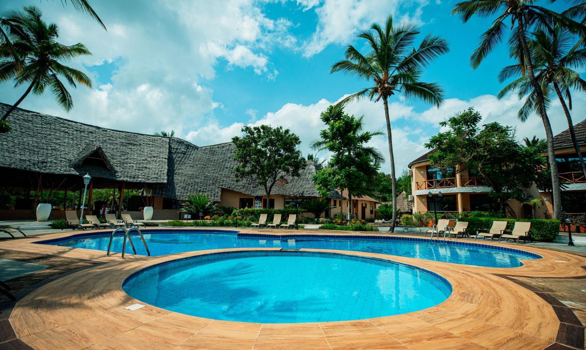 Sansi Kae Beach Resort Michamvi Kae Ngoại thất bức ảnh