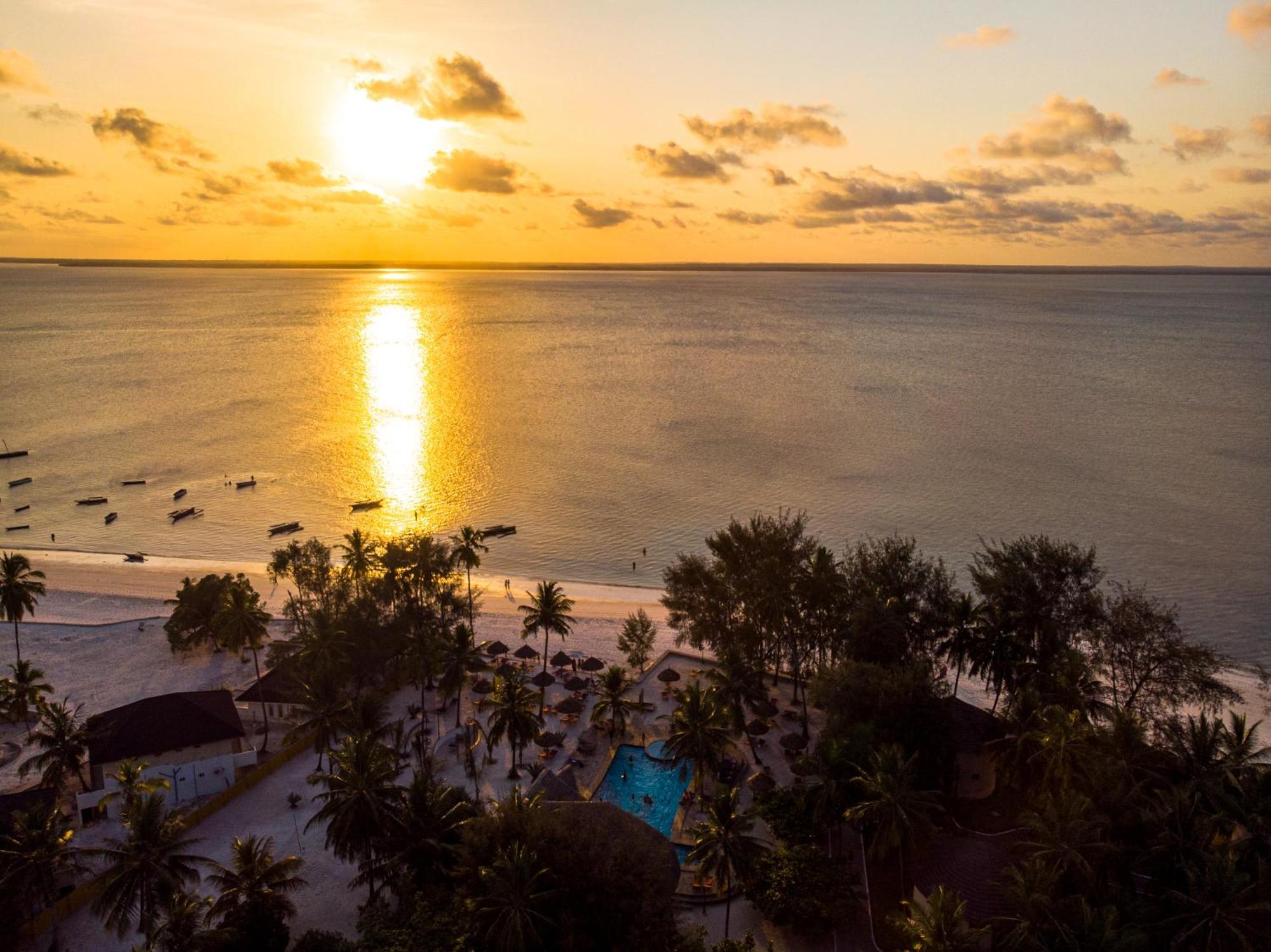 Sansi Kae Beach Resort Michamvi Kae Ngoại thất bức ảnh