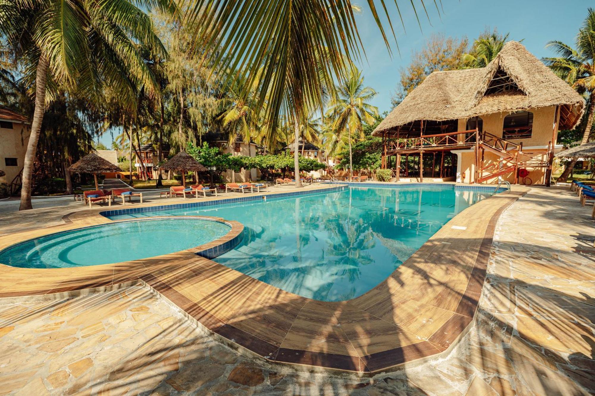 Sansi Kae Beach Resort Michamvi Kae Ngoại thất bức ảnh