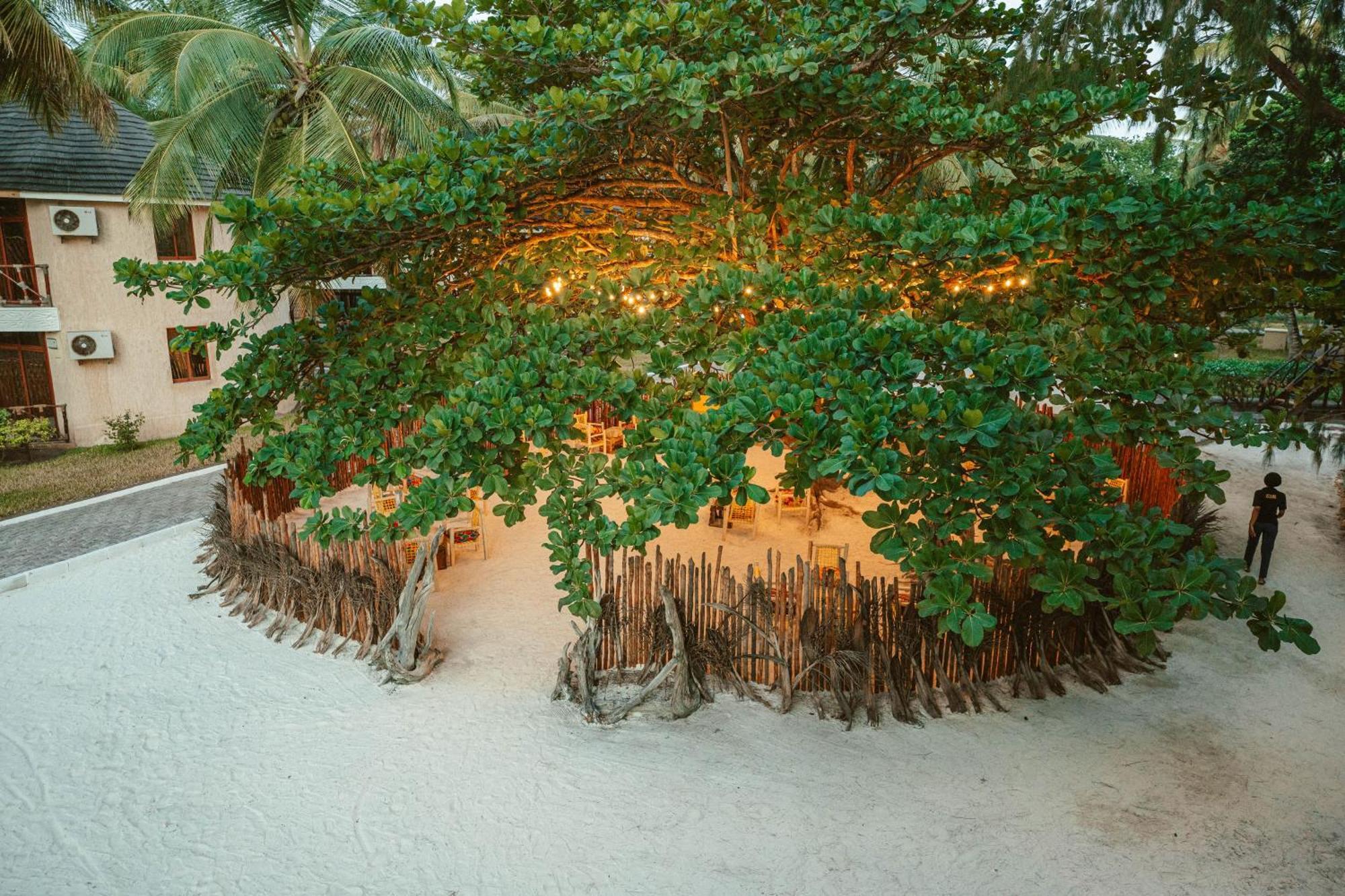 Sansi Kae Beach Resort Michamvi Kae Ngoại thất bức ảnh