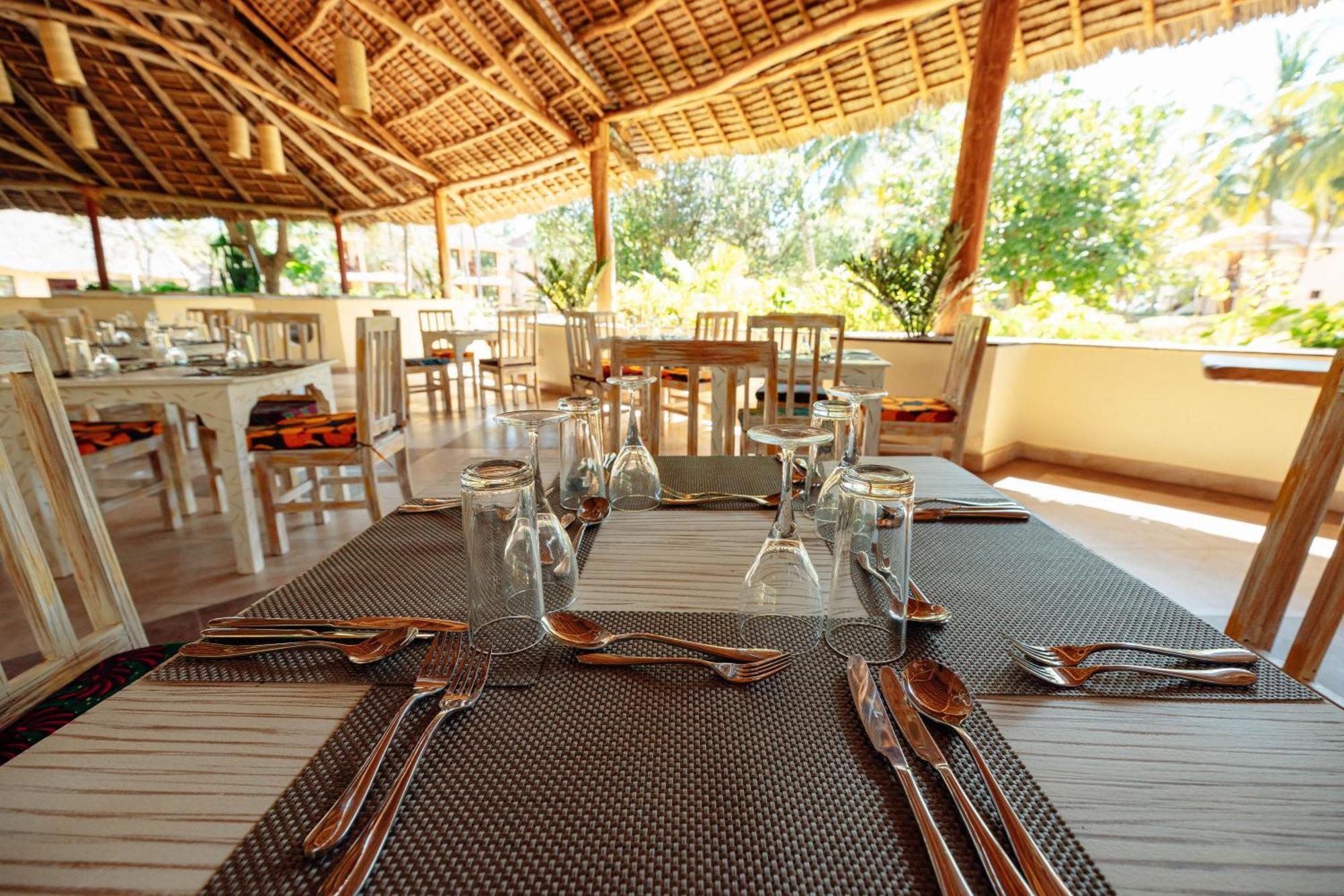 Sansi Kae Beach Resort Michamvi Kae Ngoại thất bức ảnh